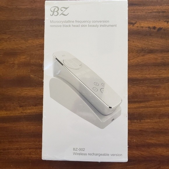 NIB Blackhead Remover 5V Vacuum Portable Blackhead Electric Wireless Recharge - Picture 6 of 8